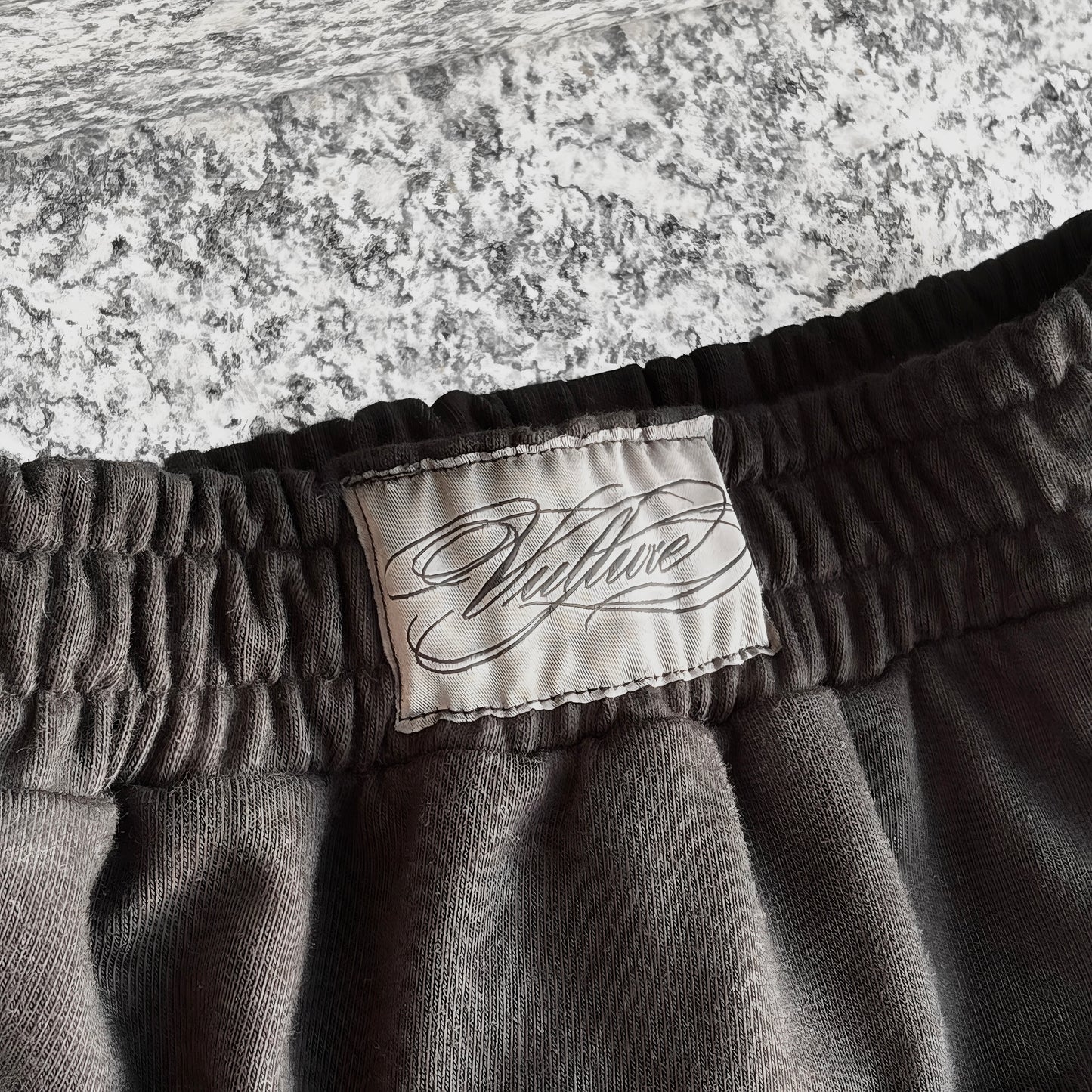"NO SAG NO SWAG" SHORTS